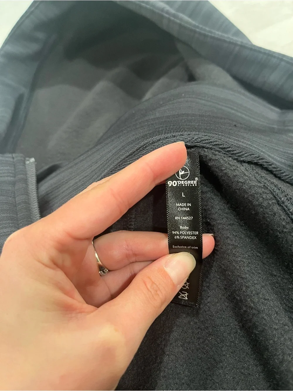 90 Degree by Reflex | Full Zip Hoodie - Large - Picture 6 of 9